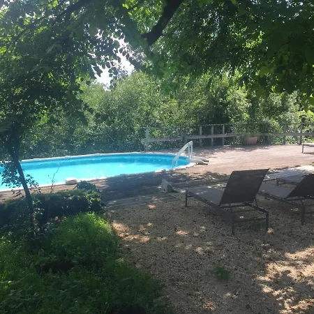 Chateau De Laumiere Oda ve Kahvaltı 3*