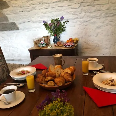 Chateau De Laumiere 3*