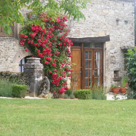 לינה וארוחת בוקר Chateau De Laumiere 3*