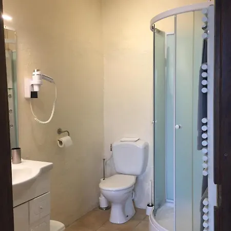 Chateau De Laumiere לינה וארוחת בוקר Promilhanes