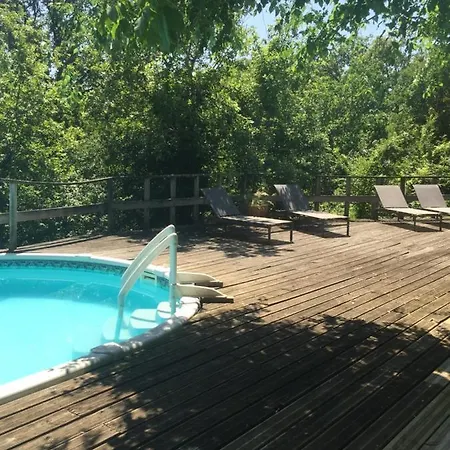 Chateau De Laumiere 3*