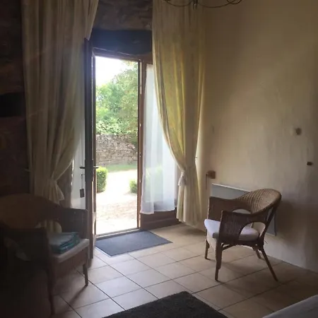 Chateau De Laumiere 3*