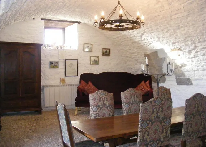 Chateau De Laumiere Couette-café Promilhanes