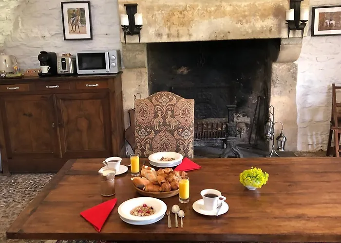 Chateau De Laumiere Couette-café Promilhanes